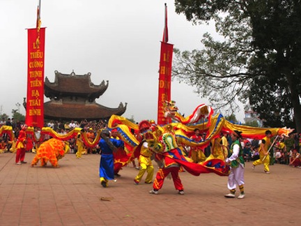 Lễ hội đền Đô, Bắc Ninh.